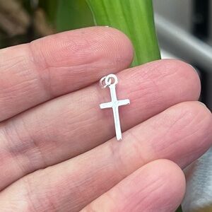 Elegant Solid sterling Silver Cross Pendant NEW